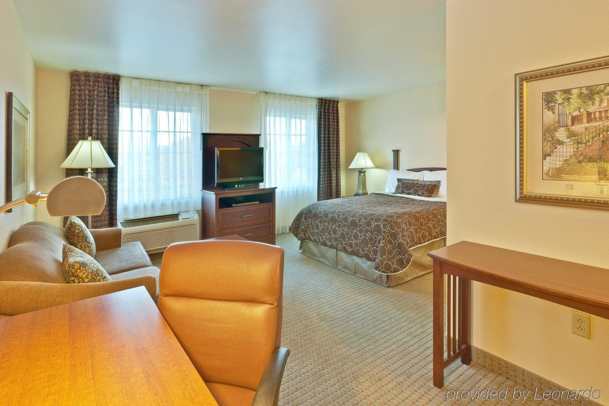 Staybridge By Ihg Hotel 3*