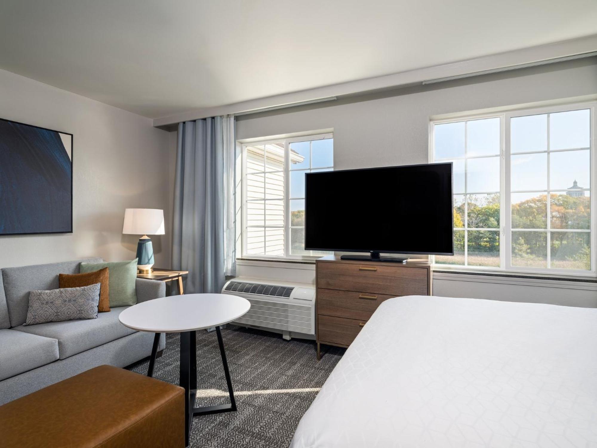 Staybridge University By Ihg Hotel