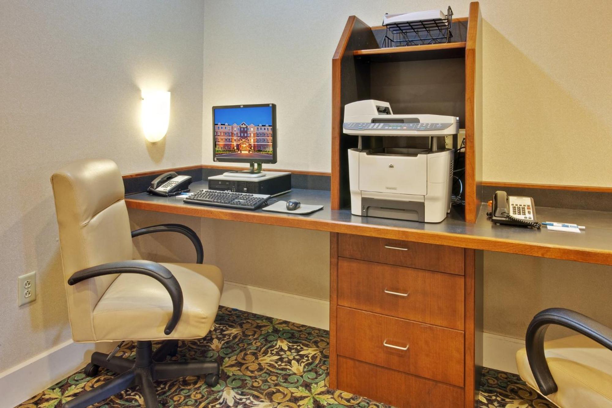 Staybridge By Ihg 3*