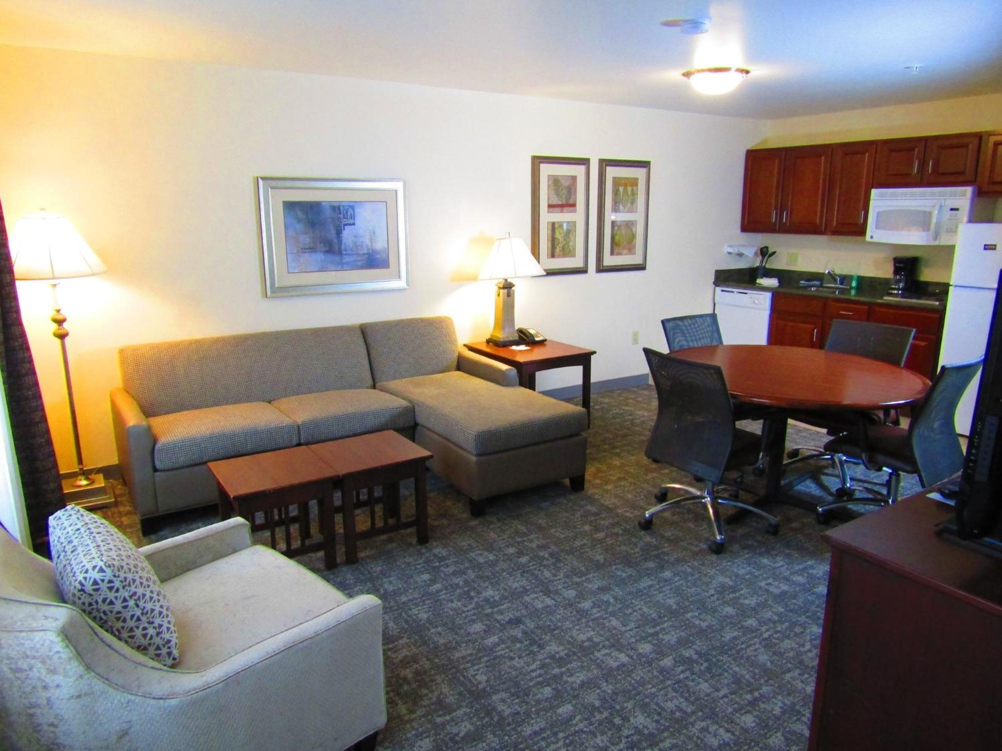 Staybridge By Ihg Hotel 3*
